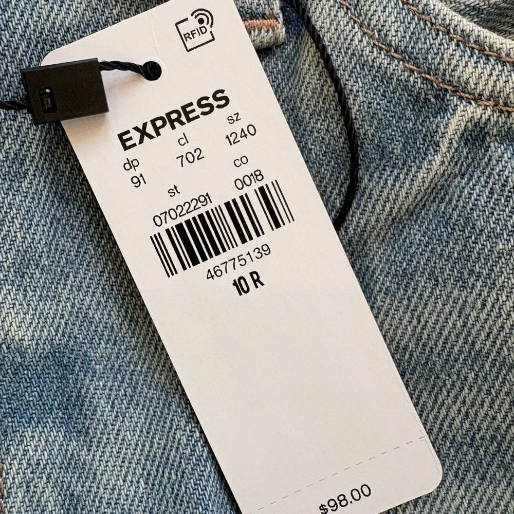 Express Women's Relaxed Light Blue Jeans